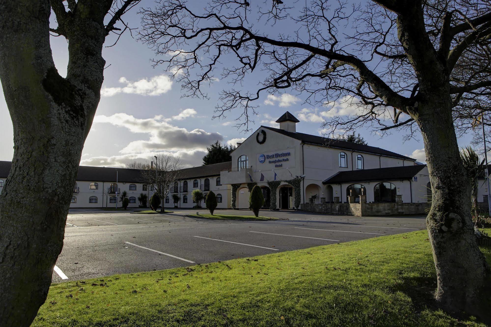 Widnes Halton Everglades Park Hotel エクステリア 写真